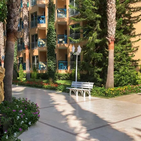 Botanik Complex Okurcalar